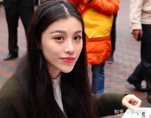 葛天直播被逼到破口大骂,罕见发怒诅咒挑事者,反被群众骂没素质