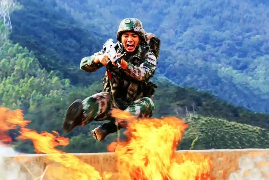 听说,最帅的男人应该是……|军人|胆气|血性_新浪新闻