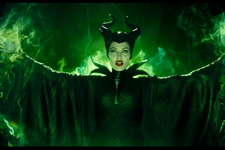 沉睡魔咒善良的精灵为爱所伤彻底黑化成女巫