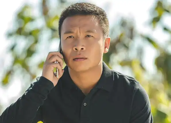 据相关资料查找带张浩有妻子的信息,却他具体经历过什么样的爱情就不