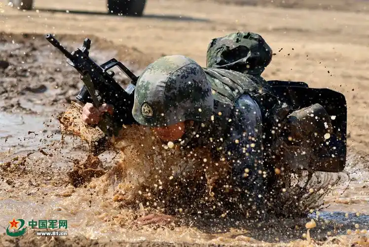 第54集团军某机步团紧贴实战练精兵