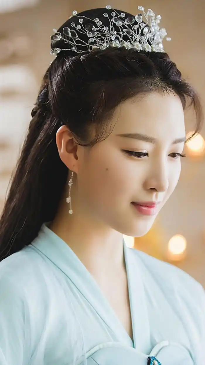 精美图集|杜雨宸恬静优雅,气质出尘