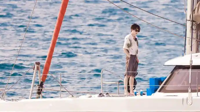 90"这个夏天要和小熊去海边一起喝波子汽水吗"@创造营2021-奥斯卡