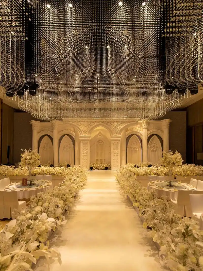 成都龙泉婚宴酒店场地1万含四大金刚.