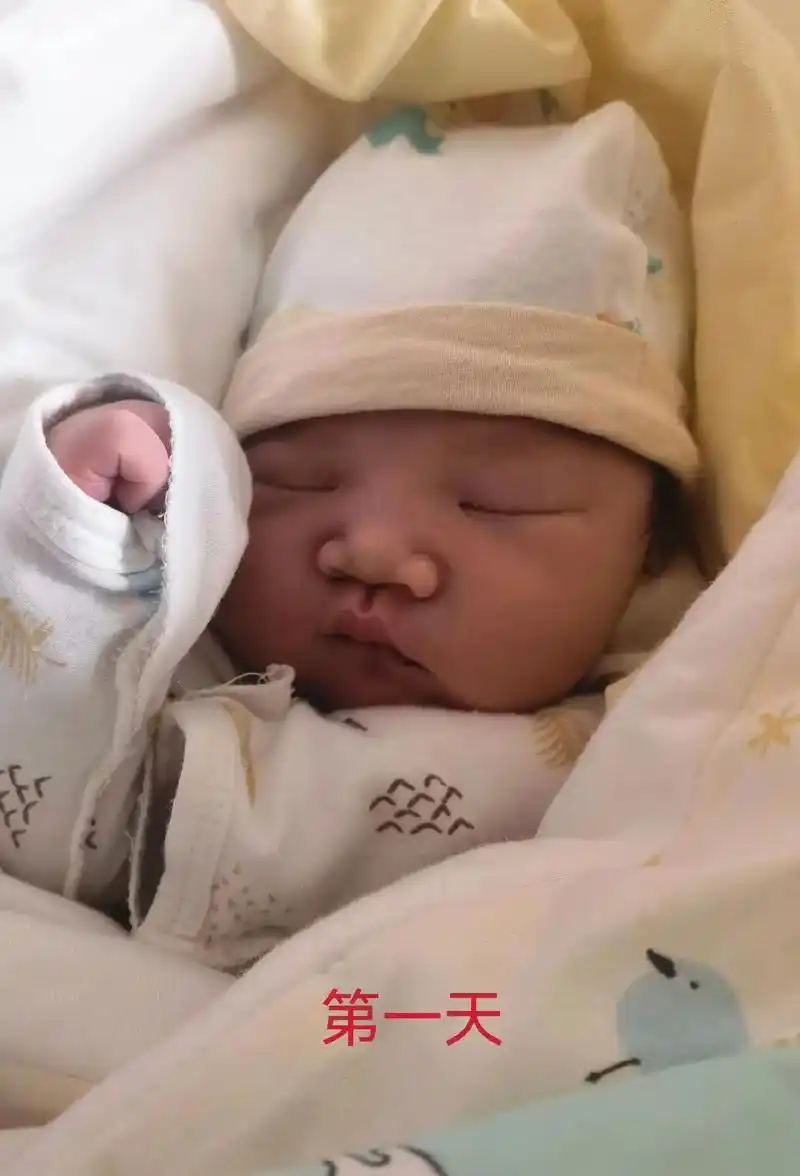 宝宝蛋第一个月照片合集 - 抖音