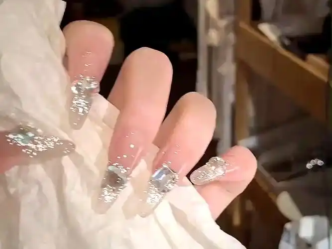 35. 碎钻宝石甲#显白颜色 #仙气美甲 #婚甲 #碎钻美甲 #碎钻胶美甲