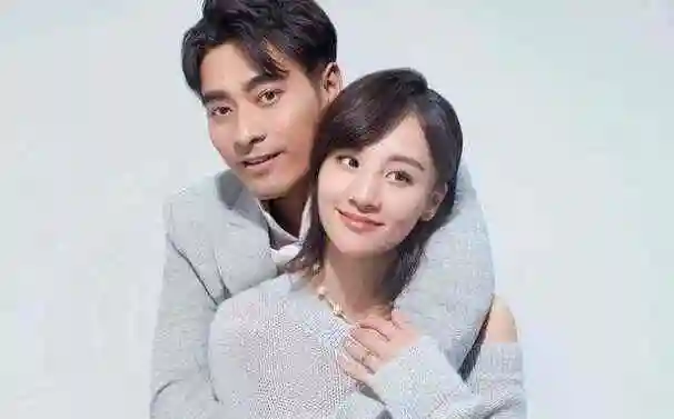娱乐圈模范夫妻陈龙与妻子相识到结婚只用了不到一个月