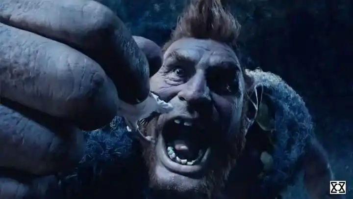 女孩意外闯入巨人国,本以为是幸福的开始,却差点成了巨人的点心