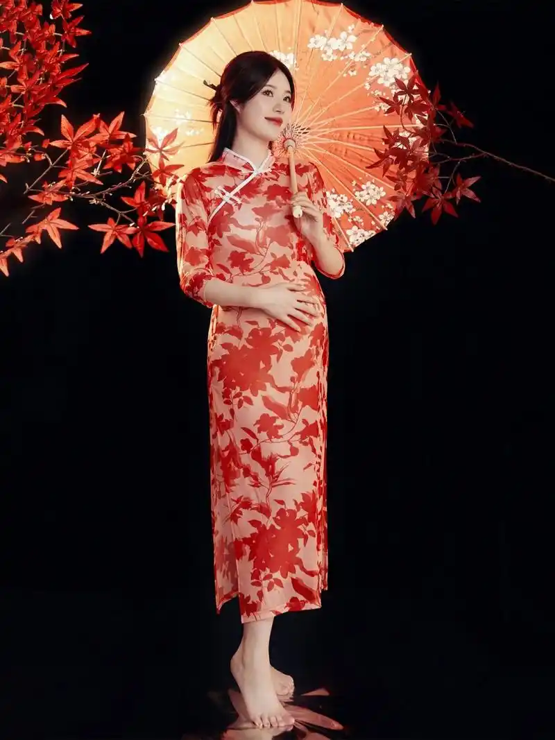 新中式孕妇照92一袭旗袍惊艳时光的东方美 一袭传统旗袍 有着内敛不