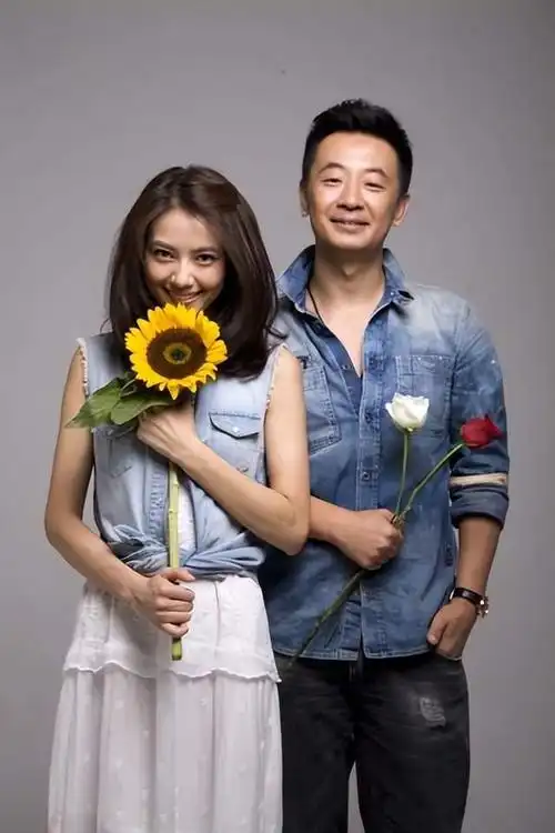 黄海波|靠《狂飙》走红的妻子捞金,"软饭男"黄海波,不装了