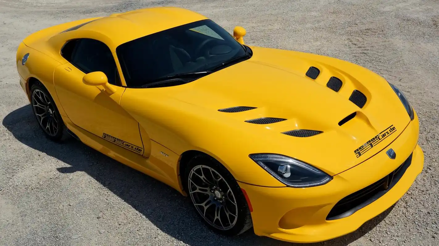 道奇蝰蛇时尚炫酷跑车图片桌面壁纸