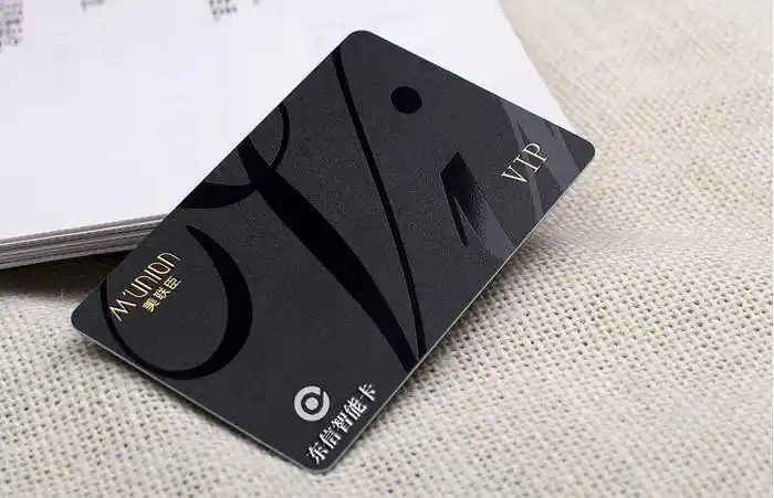 实物拍照:高档会员卡样式一vip卡也叫vip会员卡,是一种高级身份识别卡