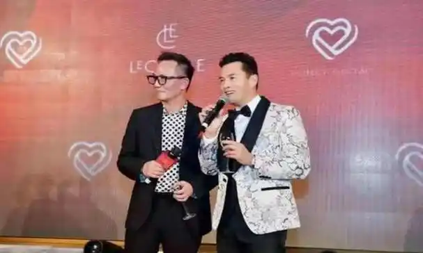 上海首富周正毅有多高调?"团灭"上海主持天团,服刑期间赚30亿