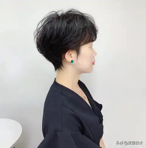 今年流行减龄短发烫发型30款,每款都心动,想换发型的收藏了