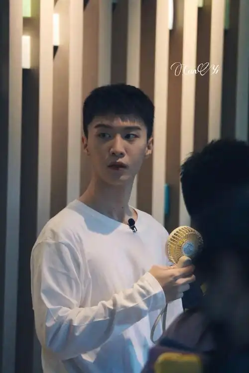 范丞丞青春环游记新一季录制路透