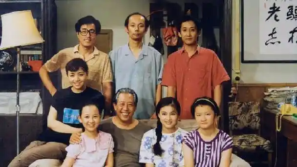 关凌晒《我爱我家》重聚合照 宋丹丹缺席