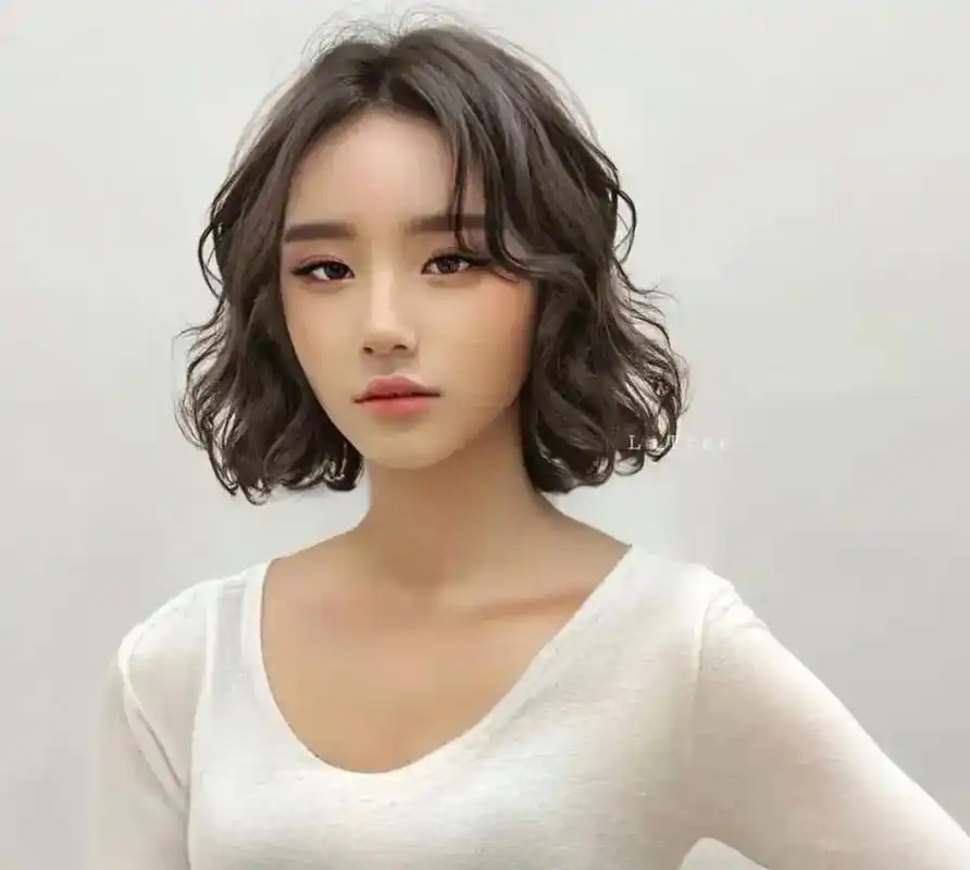 今日分享:短发全头烫适合头发偏少头发扁塌的女生,卷 - 抖音