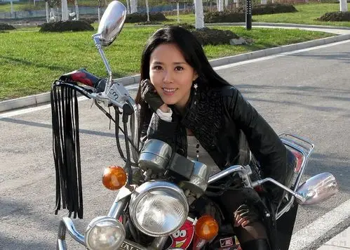 颜丹晨写真图片-自制960x800壁纸.高清大图-明星写真馆n63.com