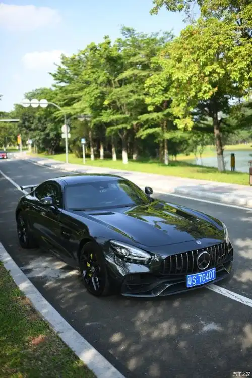 终于圆梦大v8奔驰amggt
