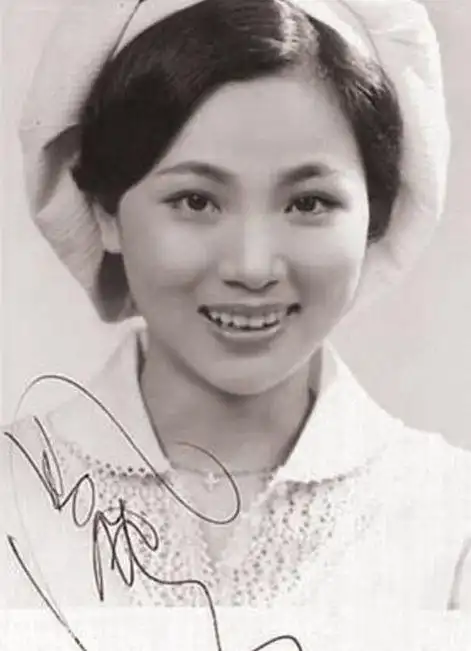 台湾帽子歌后凤飞飞病逝 回顾她生前靓影(30)