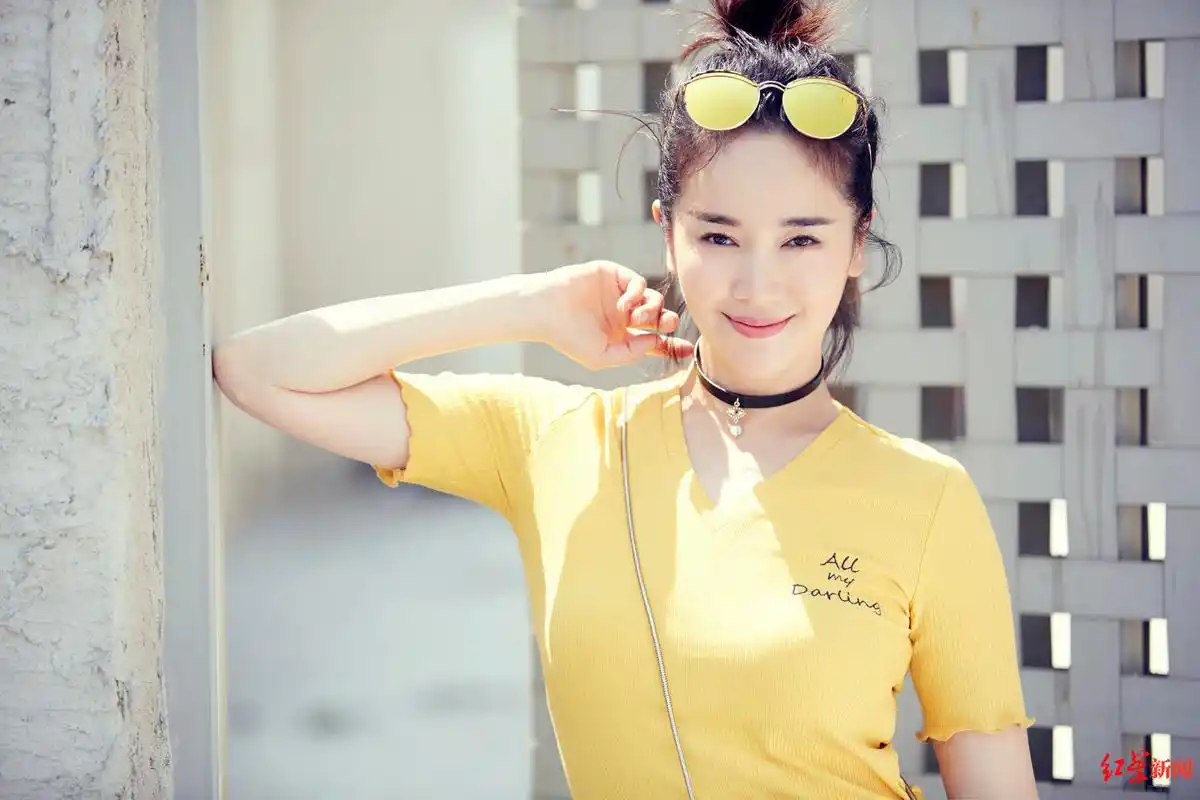 红星专访左小青运动员出身的大女主年龄只是一种符号