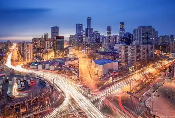 中心城市的"人口流失":发展焦虑与转型挑战