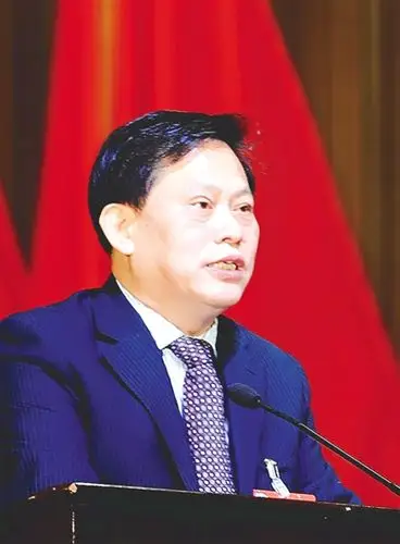 南平市四届人大四次会议举行第二次全体会议