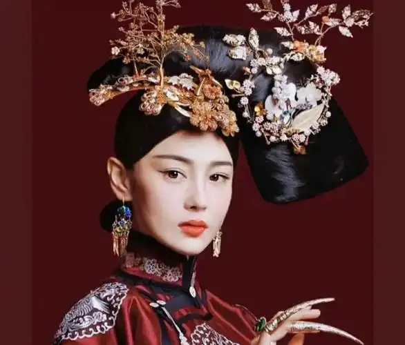 古装剧女主的头上,怎么都是"违章建筑"?