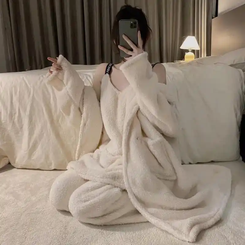 新款睡袍三件套来啦,点头像进直播间#睡衣 #面料柔软舒适 # - 抖音