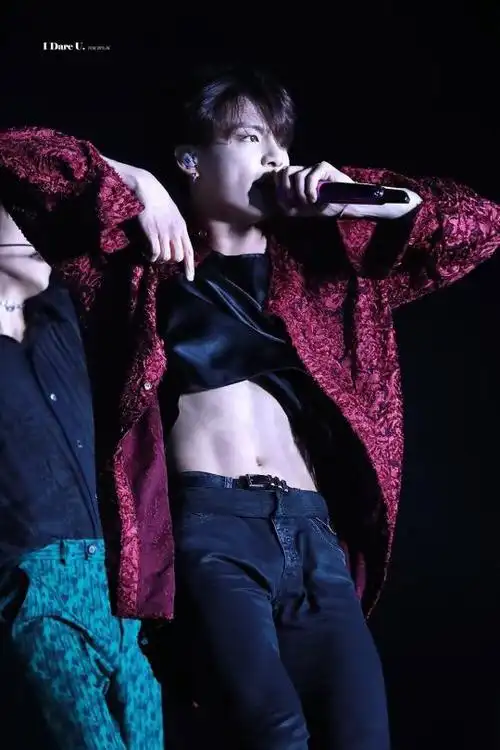 北鼻们我想要胖蛋的腹肌照