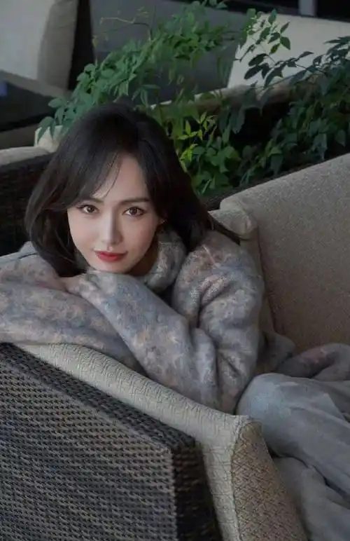 王源媚粉抛弃嫂子?傅首尔真离婚?唐嫣被经纪人利用?龚俊给自己贴饼?