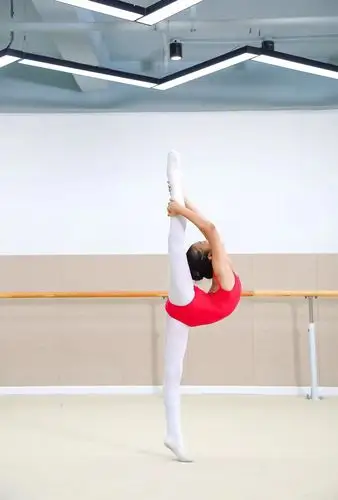 濮阳市芳馨艺术中心携手北京舞蹈学院一流教材《中国舞普及教育基本功