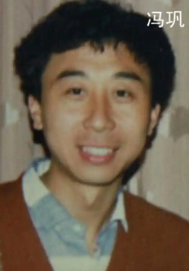 黄宏年轻时候的样子,现在的黄宏老师,已经很少出作品了,那些年给我们