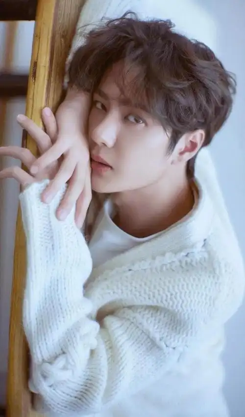 王一博全屏壁纸图片王一博全屏壁纸