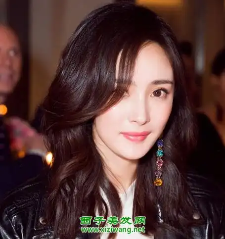 此外,s型刘海也是非常nice的一款中长刘海造型,特别适合瓜子脸或者