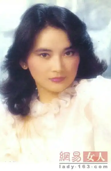 七十年代台湾电影明星胡茵梦,胡慧中,萧芳芳,甄珍谁更有气质更美呢