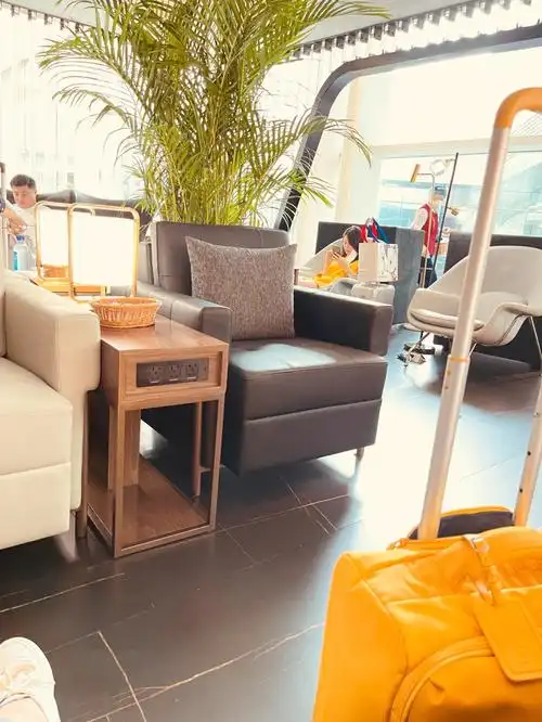 成都天府机场的休息厅有点巴适