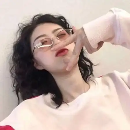 可爱女头像 呆萌真人 一人不变的只有自己