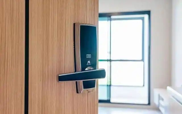 晚上睡觉时,卧室的门是关着好还是开着好呢?我也是今天才知道!