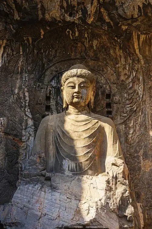 龙门石窟卢舍那大佛