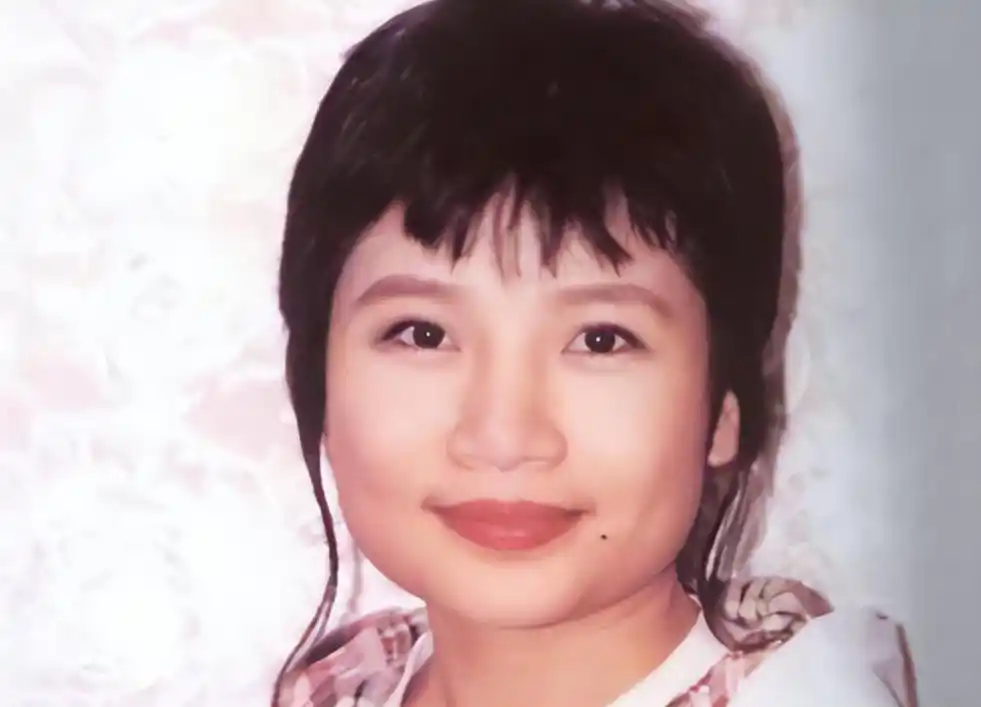 回顾歌手李娜:不顾母亲含泪劝阻毅然出家,25年过去了,她怎样了