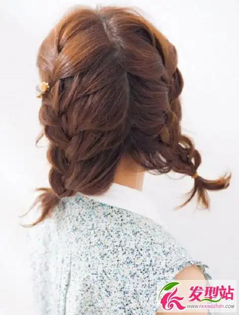 校园女生萌发型中长发双马尾扎发图解