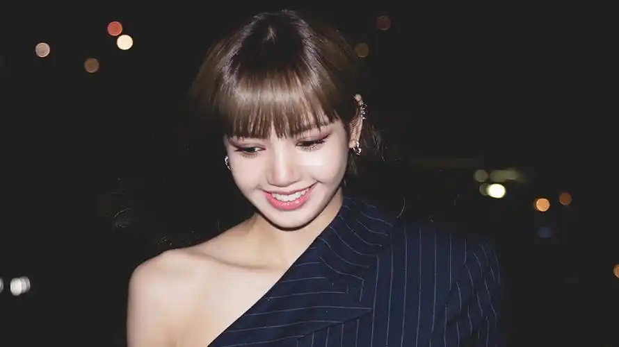 blackpink##lisa#的家庭背景内幕?为何说和. 来自林瑠梨 - 微博