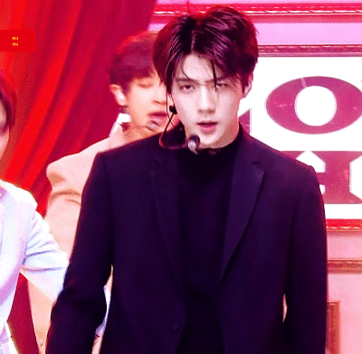 love shot 根本就是心脏狙击,吴世勋!