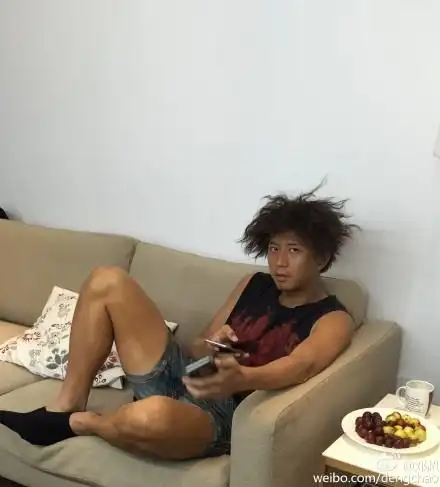 邓超变成流浪汉:我承受着这个年纪不应有的帅气