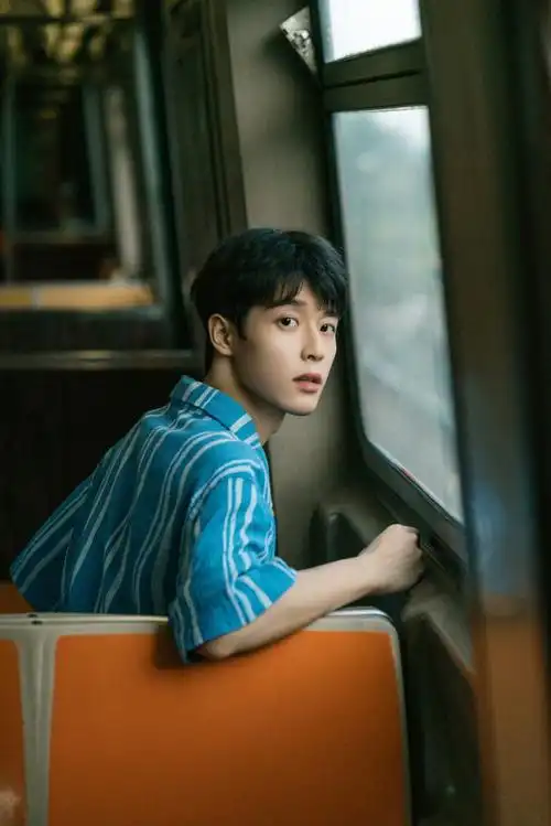 宝藏狐有礼#送【吴宇恒亲笔签名照1张】关注@星同事,转发 评论此微