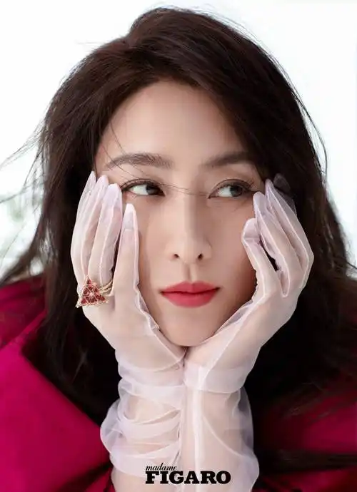 马苏最新杂志大片释出红妆轻抹诠释清雅素韵之风