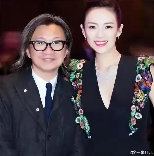 毕竟作为一个艺人呢,章子怡的婚姻已经成了一个定局了,所以俩个孩子