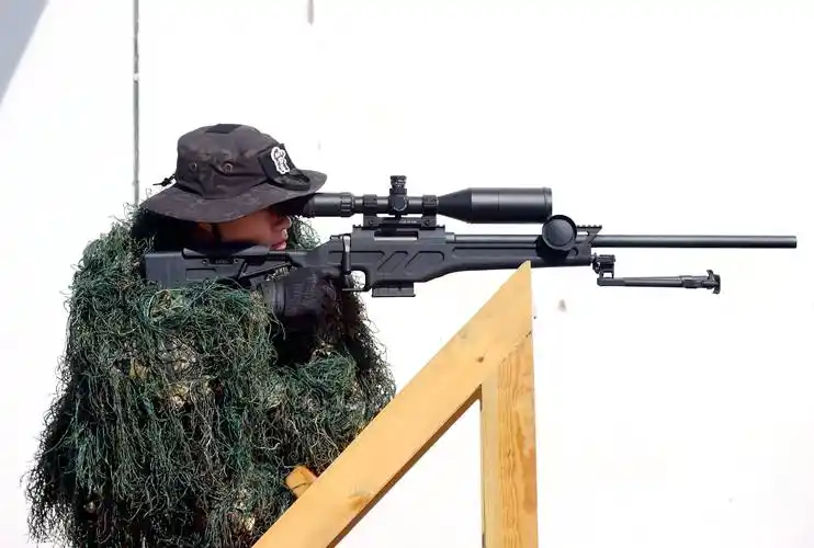 中原比武展风采 特警实战砺精兵