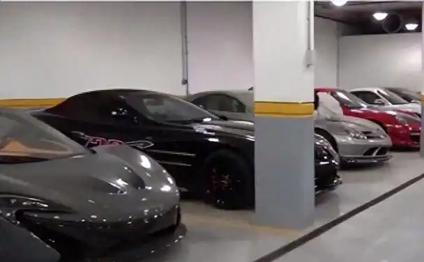 回顾印度首富穆克什宠妻狂魔10亿建世界第一豪宅今携845亿逃离